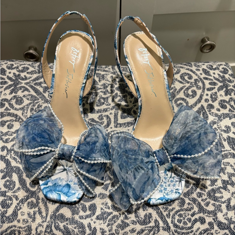 Betsey Johnson Blue Bow Heels
